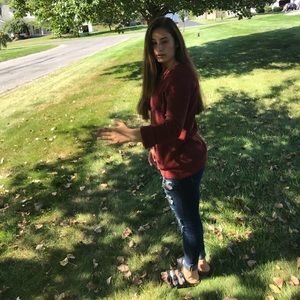 Meet your Posher, Ari